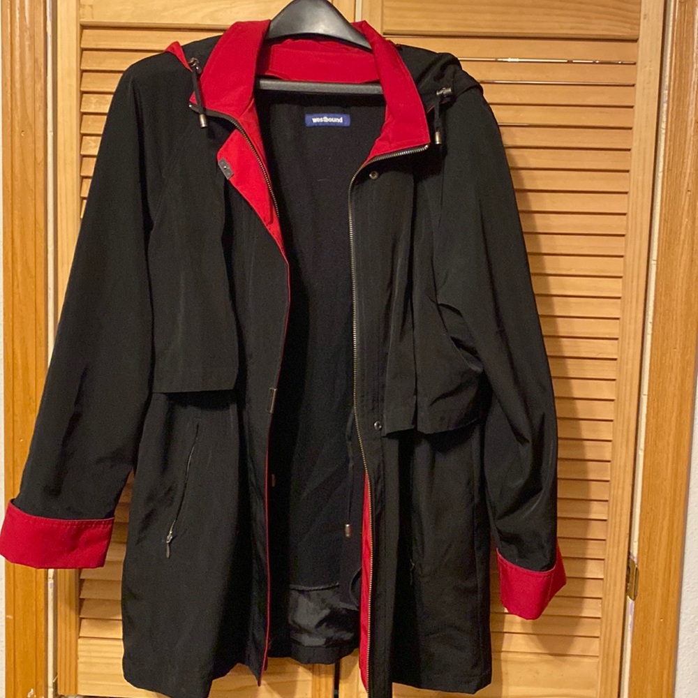 Westbound Raincoat Removable Liner Jacket Large Zippered Pockets